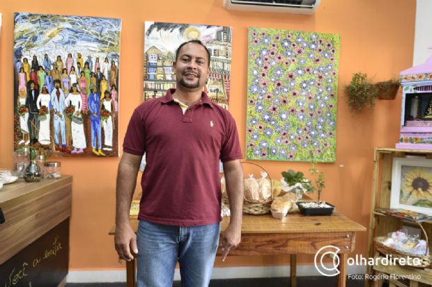 Valques Rodrigues ministra curso de desenho e pintura popular em Cuiab
