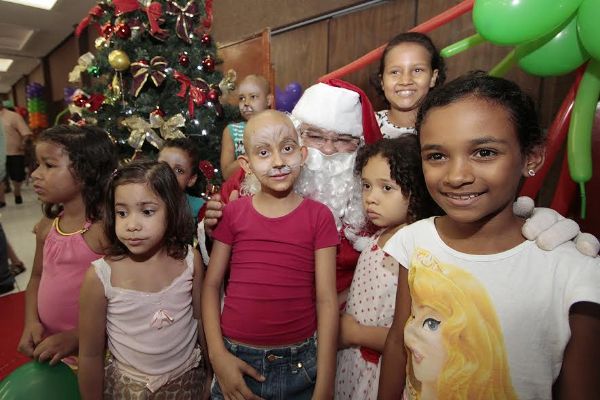 AACC realiza festa de natal para pacientes e acompanhantes e pede doaes de brinquedos