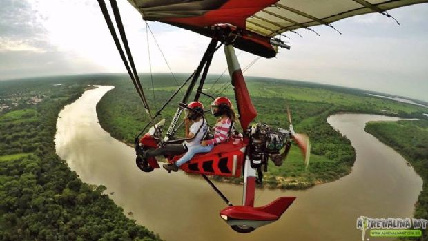 Agncia de turismo oferece voo de ultraleve sobrevoando o pantanal mato-grossense; veja vdeo