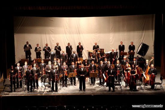 Orquestra da UFMT mistura identidade musical brasileira com clssicos europeus