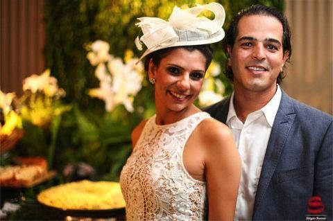 Casal lindo: os noivos Ariani Malouf e Mrcio Aguiar, que conto detalhes do convite chiqurrimo de casamento deles, em nota nessa coluna. Viva os noivos!
