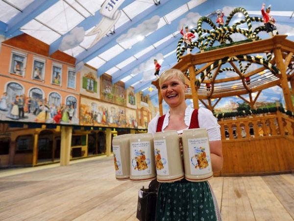 Munique prepara 180 Oktoberfest, maior festival de cerveja do mundo