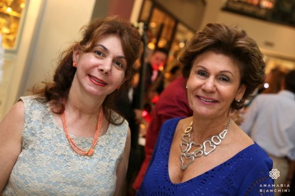 Yasmin Nadaf e Leila Malouf em dia de inaugurao Swarovski, mulheres  produtivas na nossa sociedade. Sou f, demais!