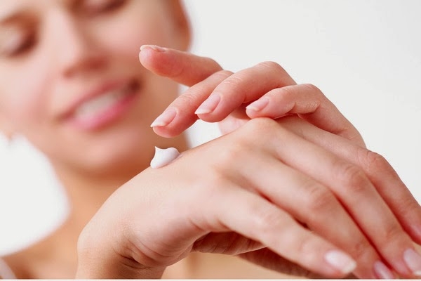 A pele pede socorro: dermatologista explica o que fazer no tempo seco
