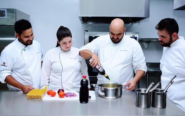 Univag traz chefs renomados para trs dias de evento de prtica gastronmica
