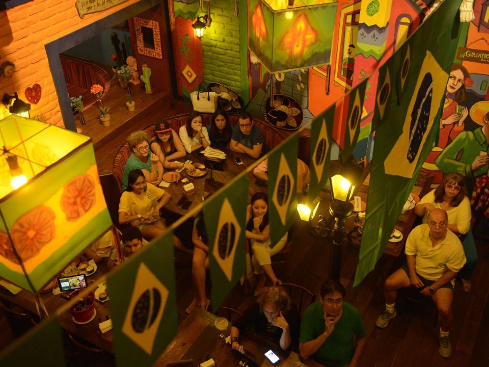 Bares e restaurantes se preparam para transmisso do 1 jogo do Brasil na Copa do Mundo Qatar 2022
