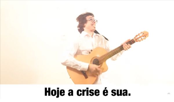 Escola de humor faz sátira da música de natal da Rede Globo