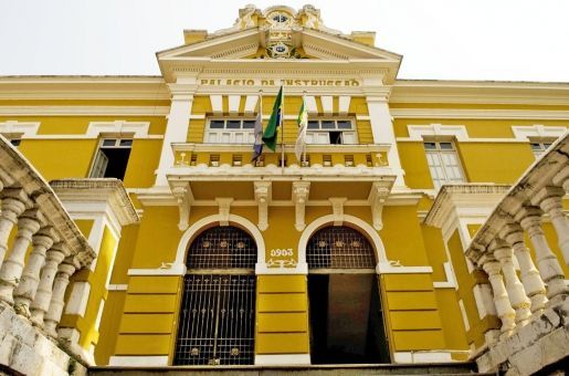 No Dia do Livro, biblioteca Estevão de Mendonça realiza ações como hora do conto e oficinas pedagógicas