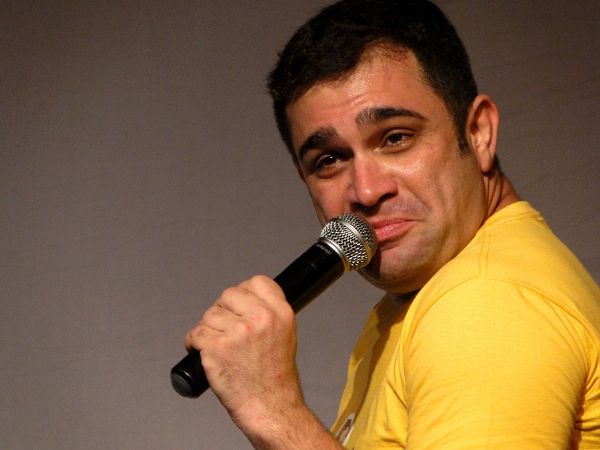 Abordando as mudanas desde os anos 80, Christian Pior faz show humorstico em Cuiab