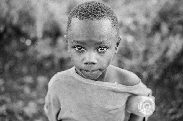 Exposio frica Abantu traz fotos da Uganda e Qunia e lucro  revertido para aes sociais