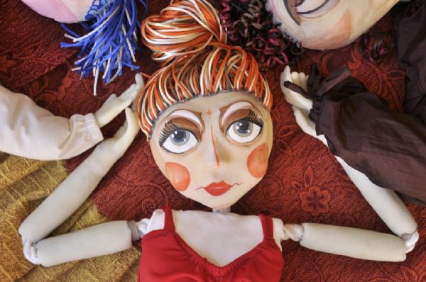 A boneca Fiorella, uma produo do Teatro de Binquedo