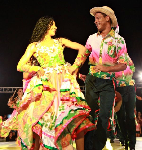 Flor Ribeirinha est entre dez primeiros colocados na categoria Danas Populares do Festival de Joinville