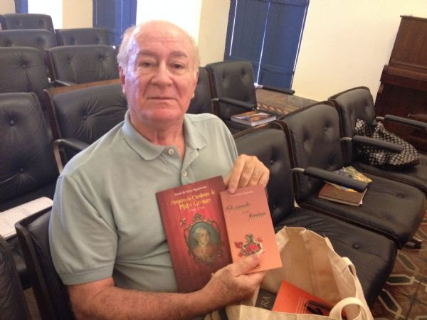 Depois de aposentado, ex-bancário faz mestrado e publica dois livros situados em Mato Grosso histórica