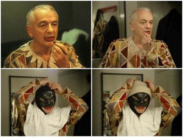 Ferruccio Soleri (à esq), de 86 anos, interpreta 'Arlequim' e diz não se cansar de fazer o mesmo papel
