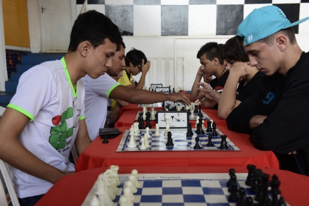 Clube de Xadrez passa a ter reunies semanais com participao gratuita