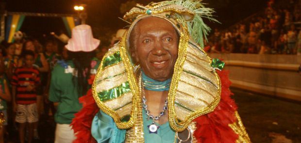 Bloco em homenagem a Jej de Oy desfila pela terceira vez em Cuiab neste carnaval
