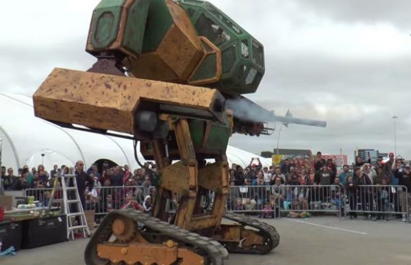 Megabot  o rob norte-americano que participar de disputa contra o japons Kurata.