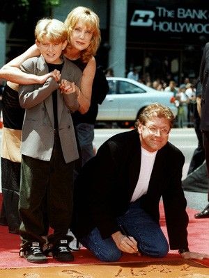 A atriz Mary Ellen Trainor, em foto de 1997, com o filho Alex e o ento marido Robert Zemeckis, em Los Angeles