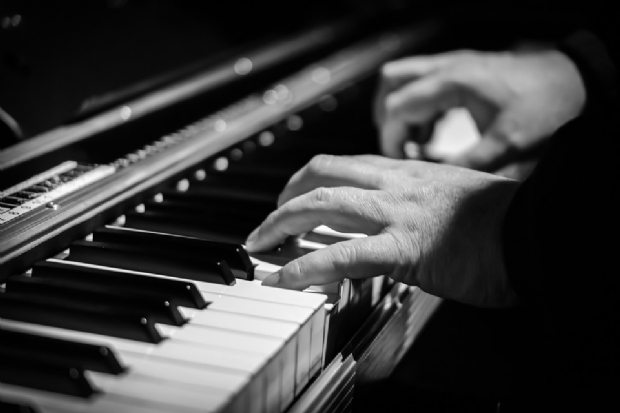 Projeto leva concertos de piano s praas de Cuiab a partir desta sexta