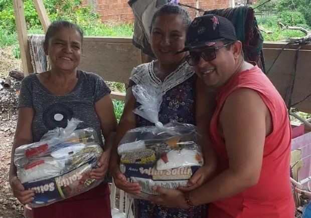 ONG pede doações de roupas, brinquedos e alimentos para distribuir a famílias carentes no Natal