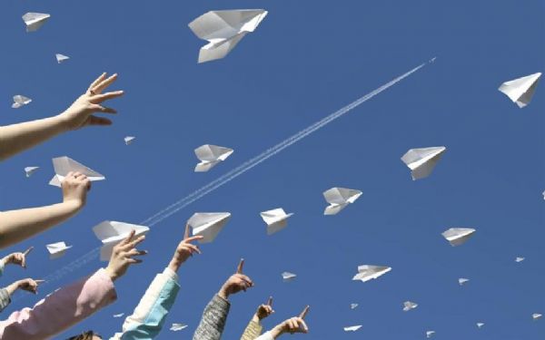 Campeonato Mundial de avies de papel tem etapa classificatria em Cuiab