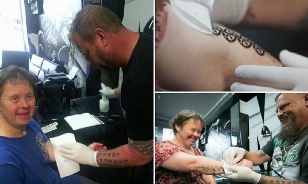 Tatuador recebe mulher com Sndrome de Down toda semana em seu estdio pra fazer uma nova tattoo