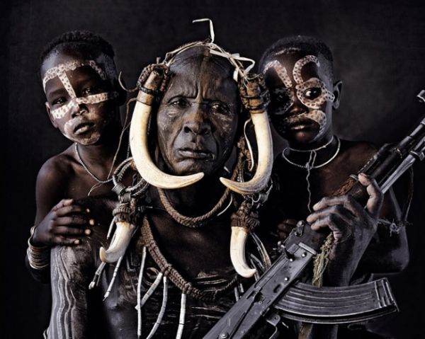 Tribos so registradas por fotgrafo antes que sejam extintas;Confira
