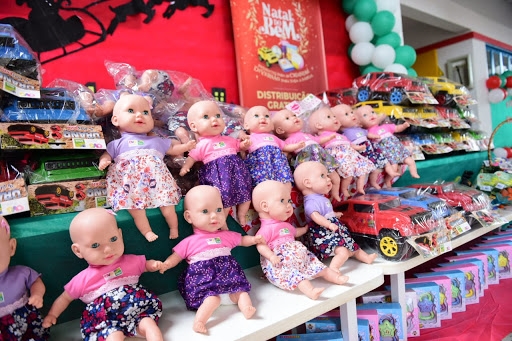 Em ação para o Natal, ONG arrecada brinquedos para crianças carentes de Cuiabá