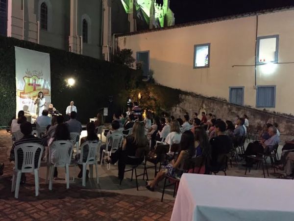 Caf Filosfico promove debates mensais na Fundao Bom Jesus de Cuiab