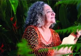 Vera Capil se apresenta no Jardim do Sesc para cantar a natureza singela