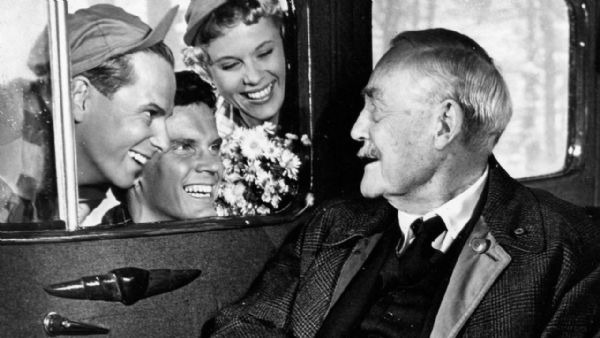 Ingmar Bergman: Filme que fala sobre sua relao com o pai, 'Morangos Silvestres' ser exibido nesta tera